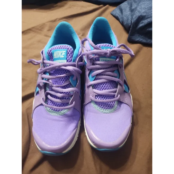 Nike - Picture 3 of 7